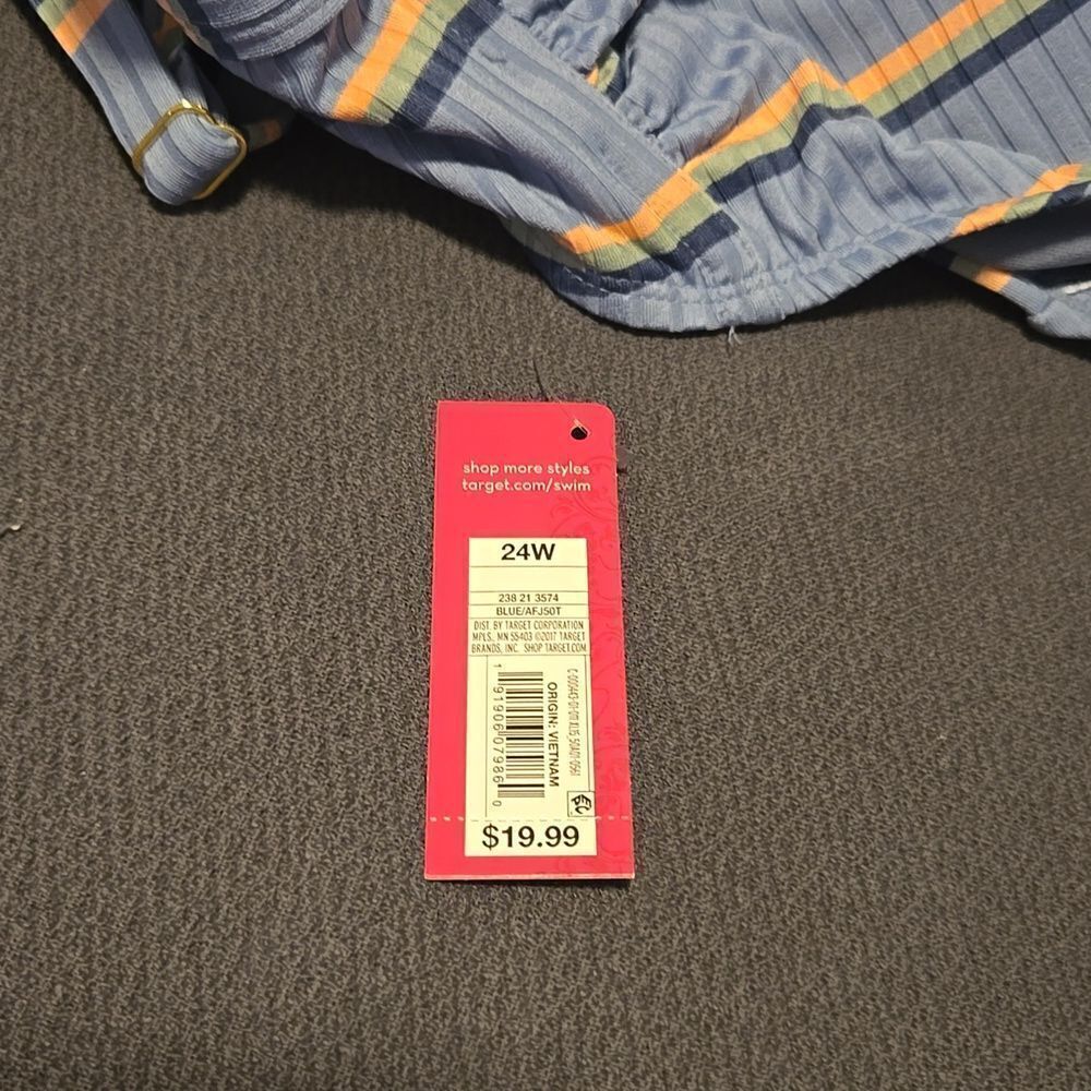 Plus Size Bathing Suit Top Size 24 - Picture 4 of 4